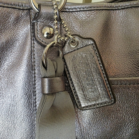 Coach Poppy Y2k Pushlock North South Tote- Metallic Silver  & Coach Linus Charm - Picture 10 of 16